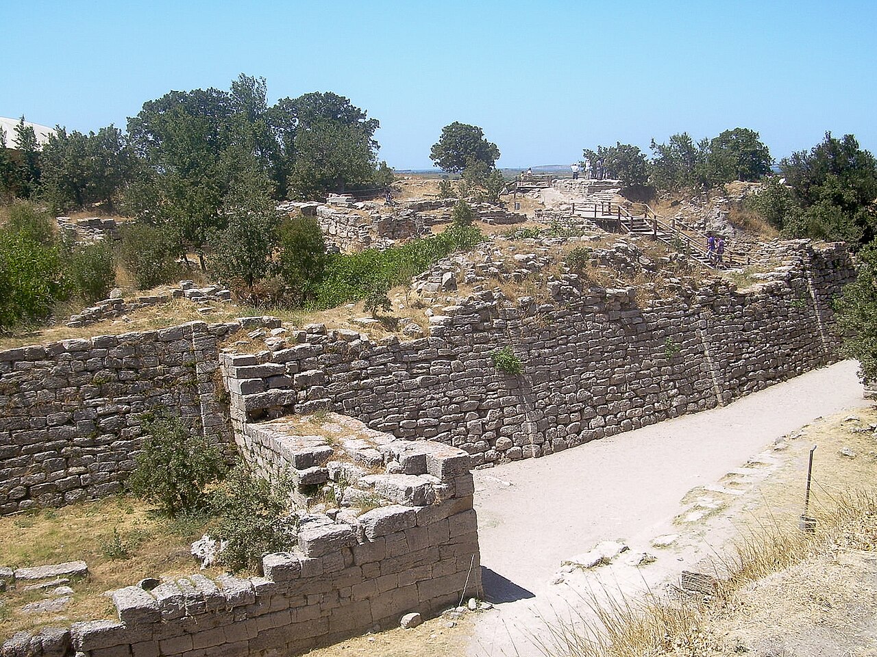 Muralhas de Troia, no sítio de Hisarlik, Turquia