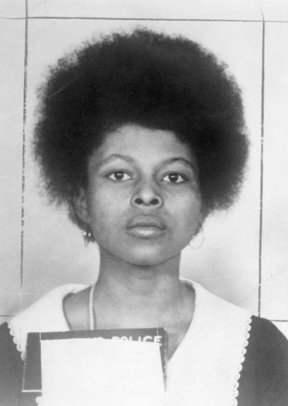 Foto policial de Assata Shakur após matar o Policial Foerster