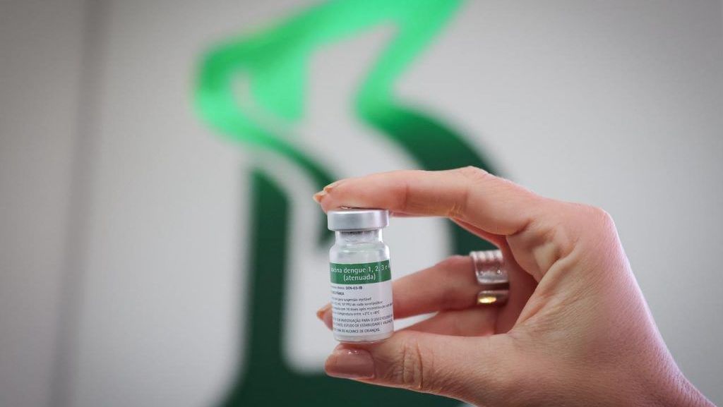 Frasco da vacina Butantan-DV contra dengue, dose única