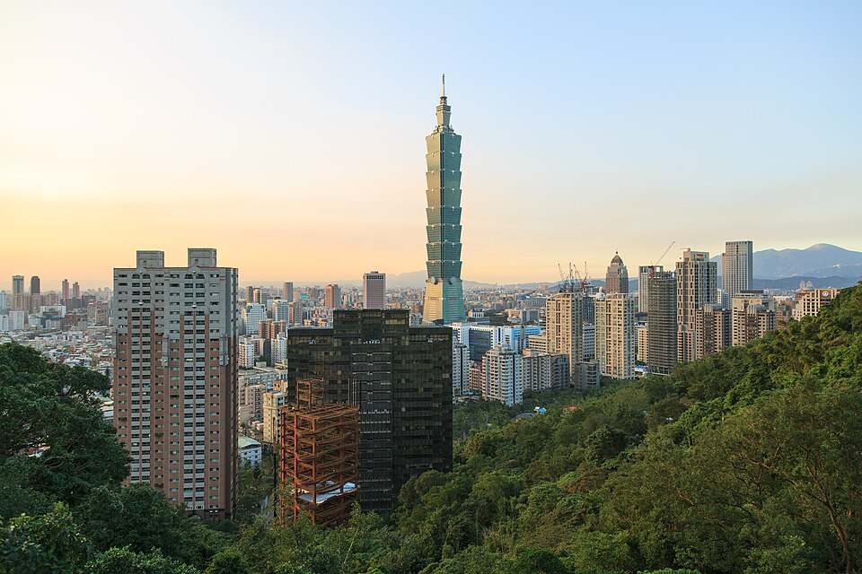 O arranha-céu Taipei 101, cartão-postal de Taiwan.